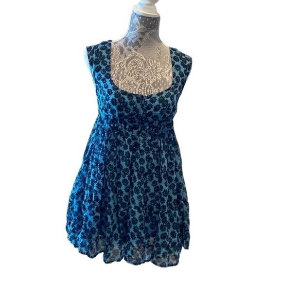 Urban Outfitters Dresses & Skirts - NWT Urban Outfitters - Floral Printed Mini Dress